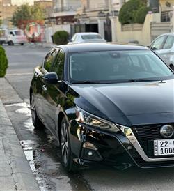 نيسان ألتيما